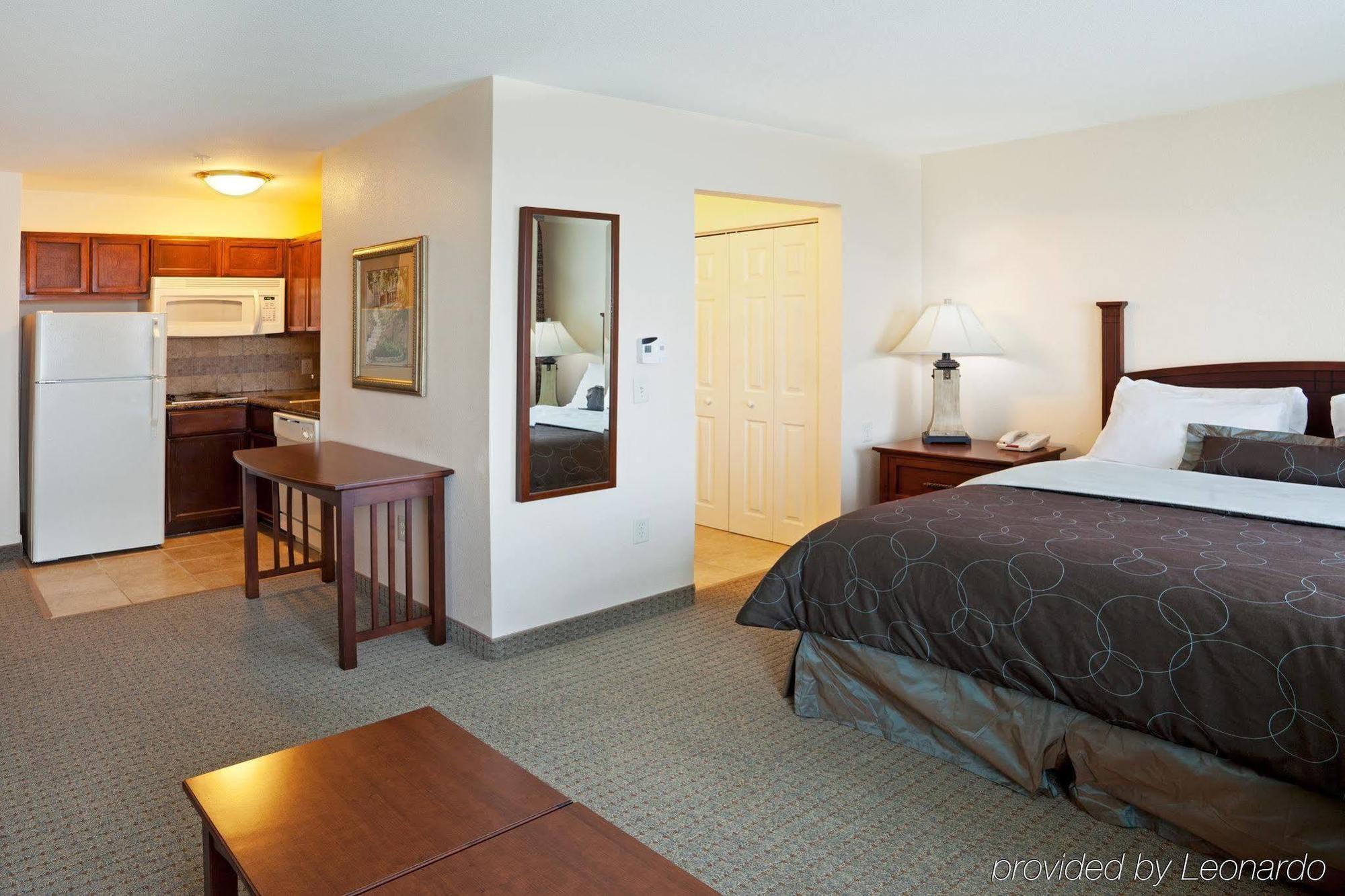 Staybridge Suites San Antonio Nw Near Six Flags Fiesta, An Ihg Hotel Room photo